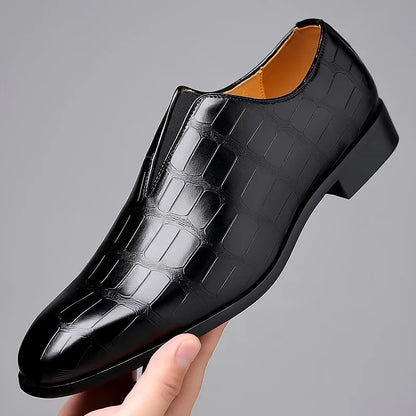 Zapatos de cuero elegantes para caballero