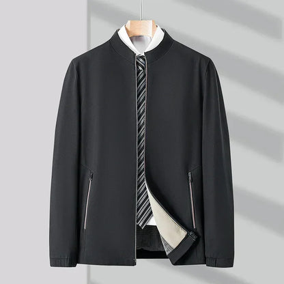 Chaqueta cuello alto sencilla y elegante