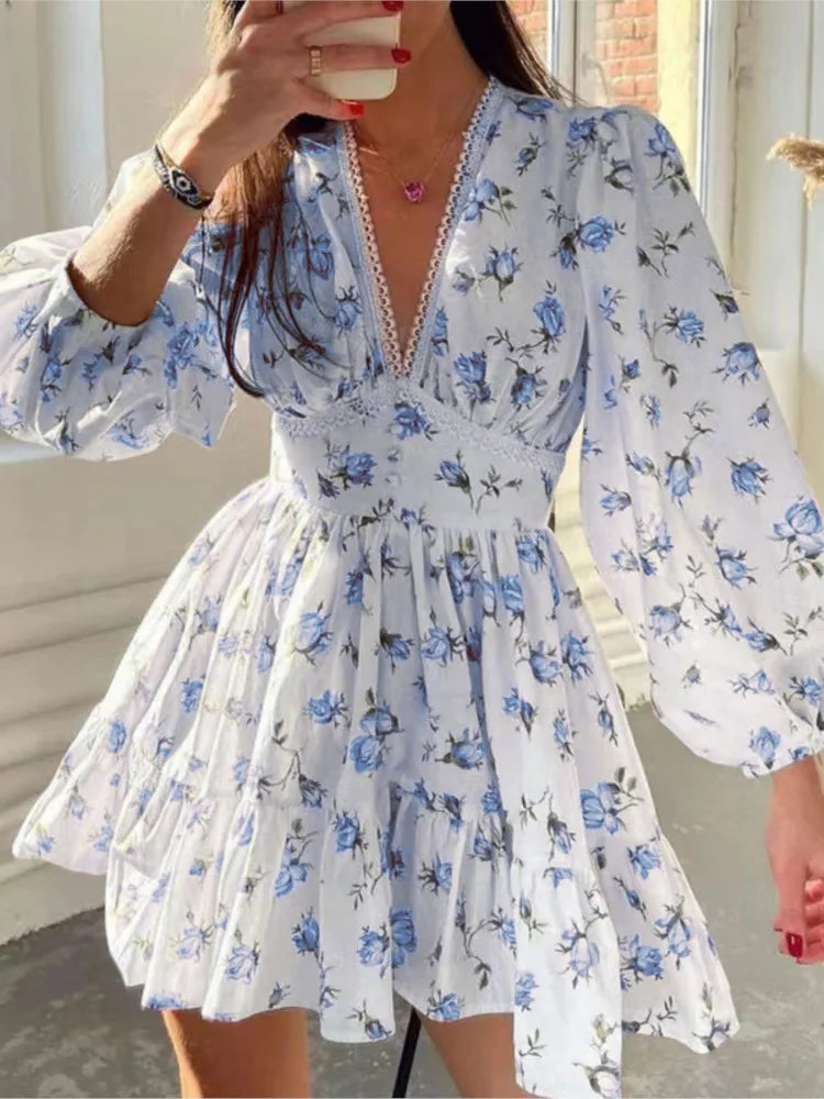 Vestido Mini Ligero con Encaje Floral