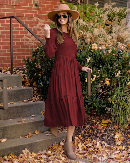 Vestido de Invierno con Mangas Largas y Capas