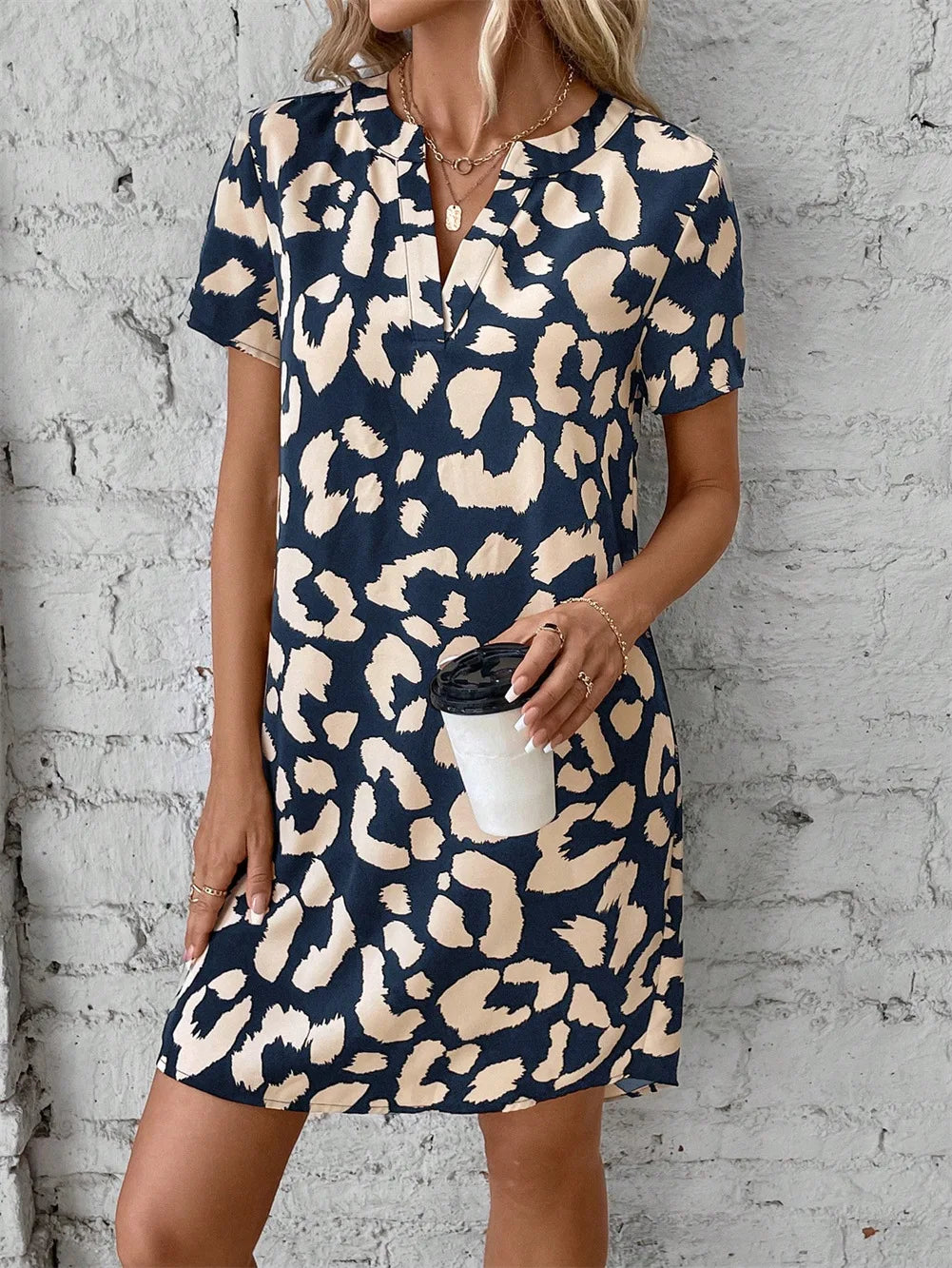 Vestido Corto V Cuello Femenino - Vestiria