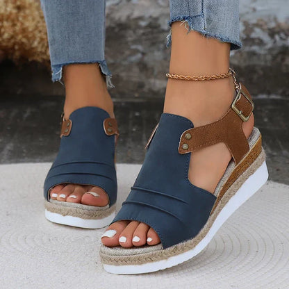 Sandalia Verano Chic con Estampado Oso