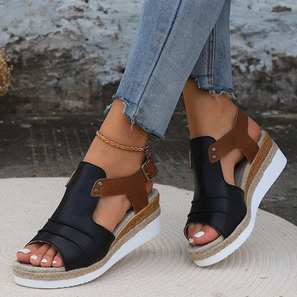 Sandalia Verano Chic con Estampado Oso