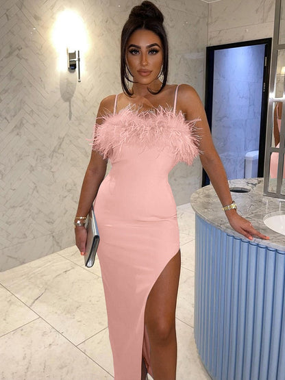 Vestido Ligero con Tirantes Delgados y Escote - Vestiria