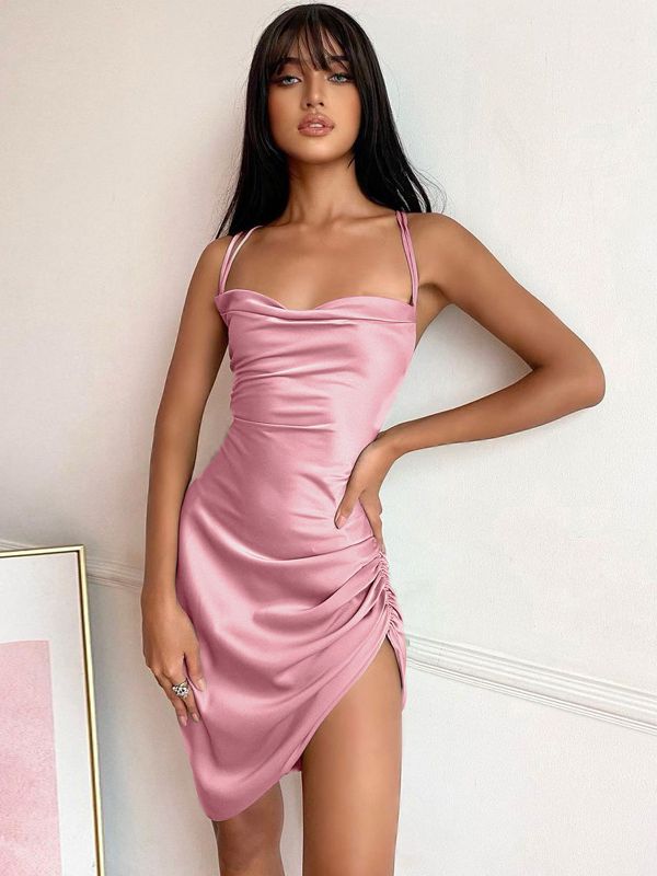 Vestido Cenido de Satén Elegante