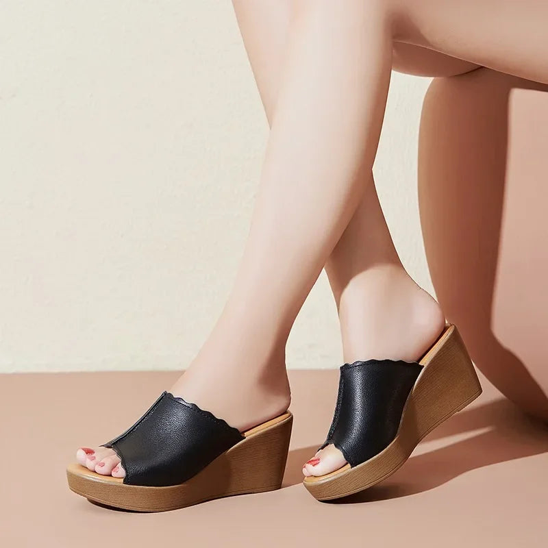 Sandalia de cuña alta estilo verano - Vestiria