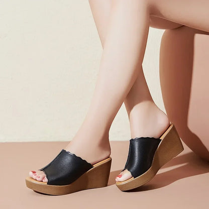 Sandalia de cuña alta estilo verano - Vestiria