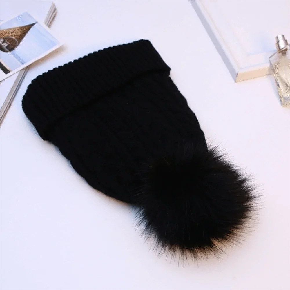 Gorro de lana cálido con pompon para mujer