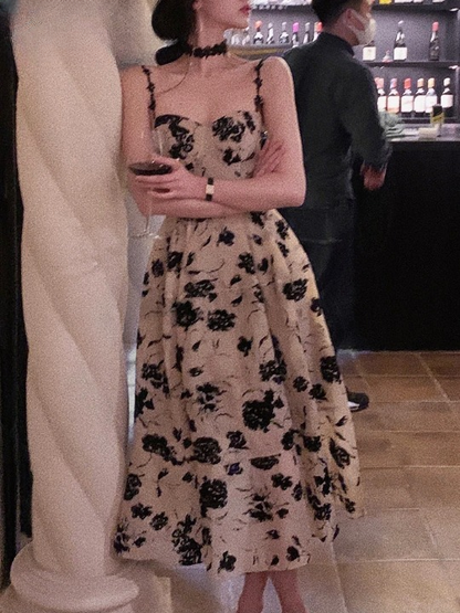 Vestido de tirantes floral fresco y ligero
