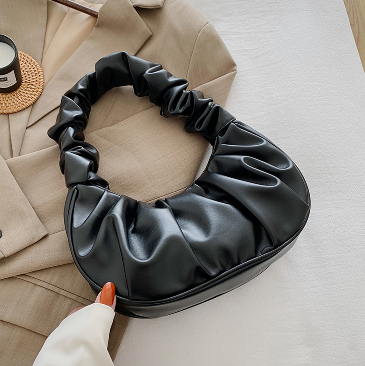 Bolso Bandolera Chic con Asas Ajustables - Vestiria