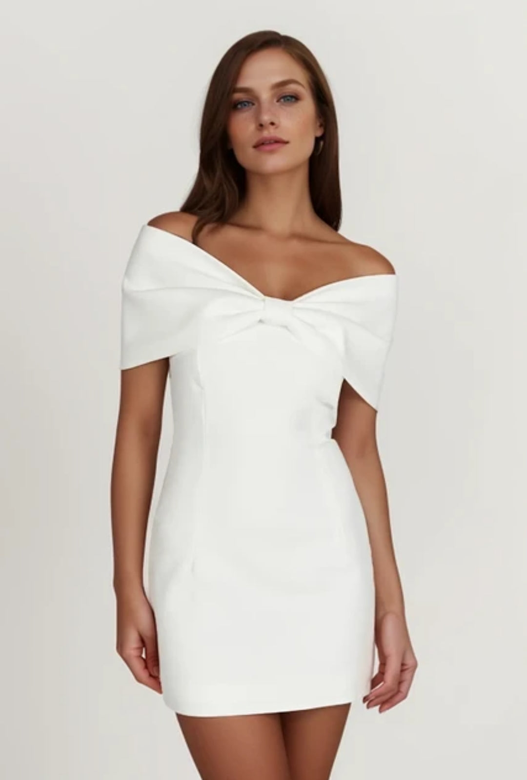 Vestido Corto Floral Con Lazo - Vestiria