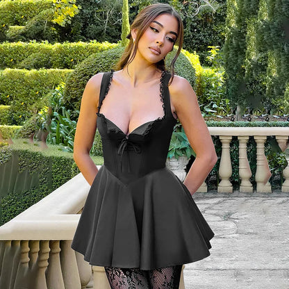 Vestido Corto de Encaje Elegante