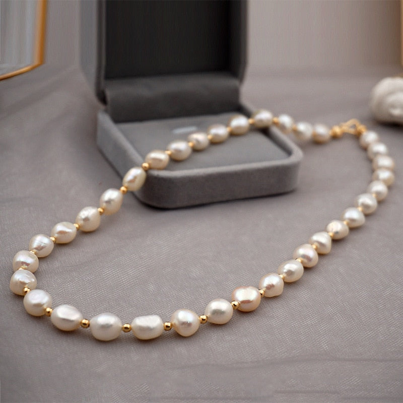 Collar Perlas de Agua Dulce Elegante