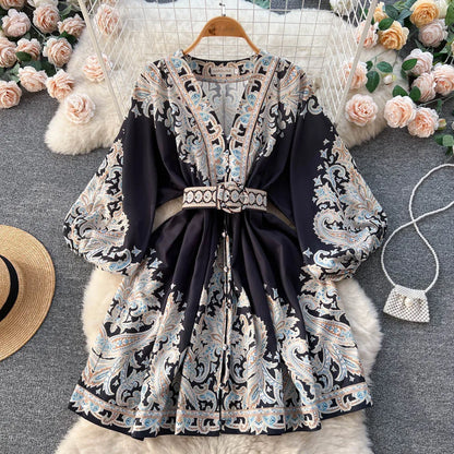 Vestido Vintage Cuello Pico Clásico