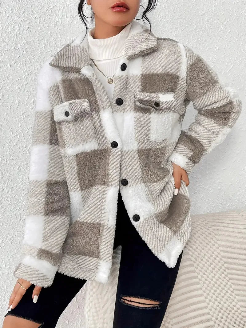 Chaqueta de mujer abrigada y cálida invierno