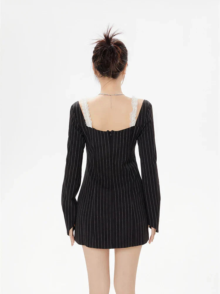 Vestido Mini de Encaje a Rayas Elegante - Vestiria
