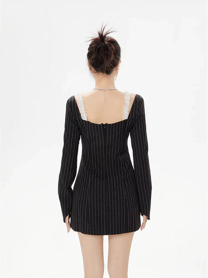 Vestido Mini de Encaje a Rayas Elegante - Vestiria