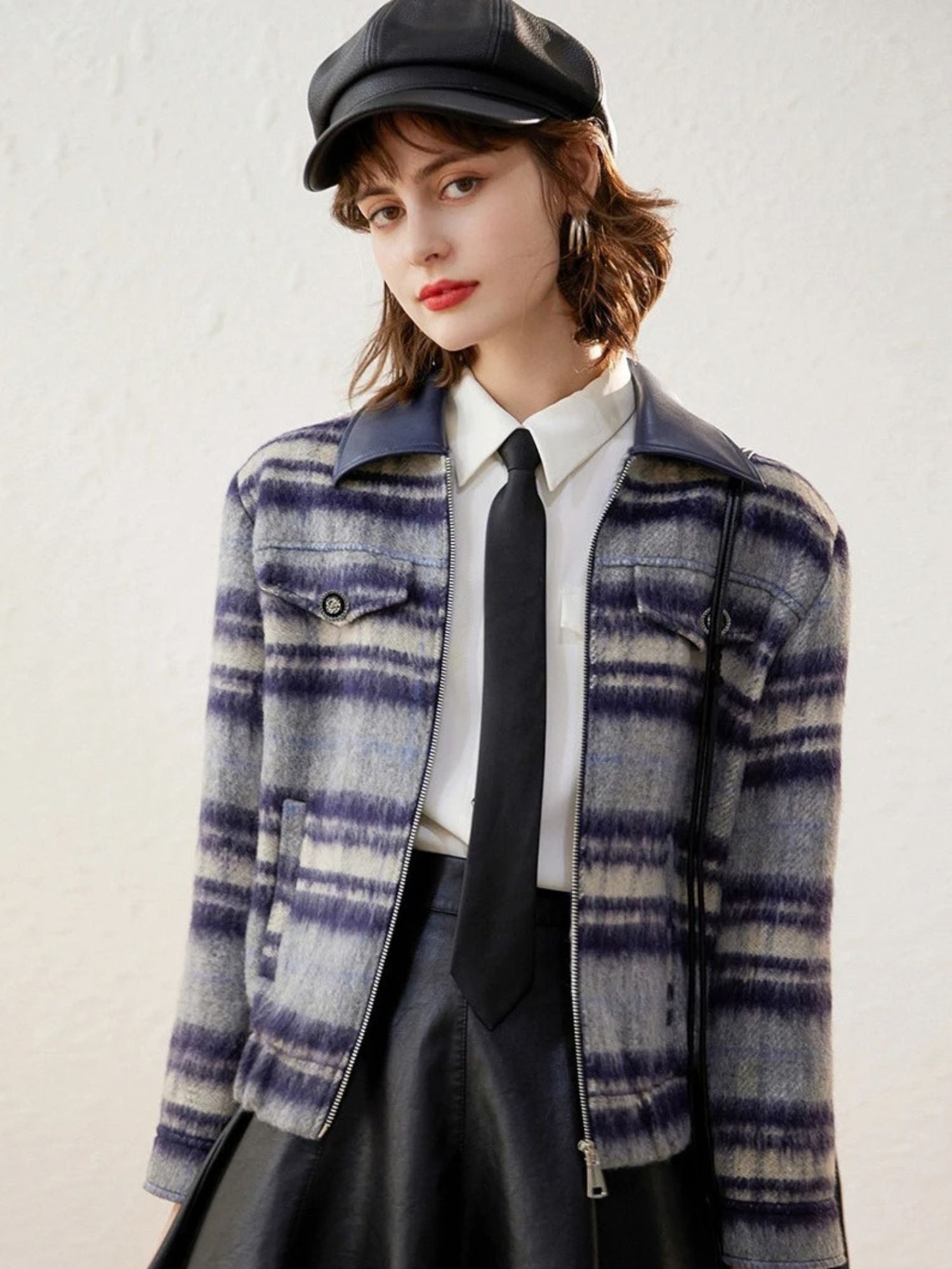 Chaqueta Mujer Moderna con Cremallera y Estampado Rayas - Vestiria