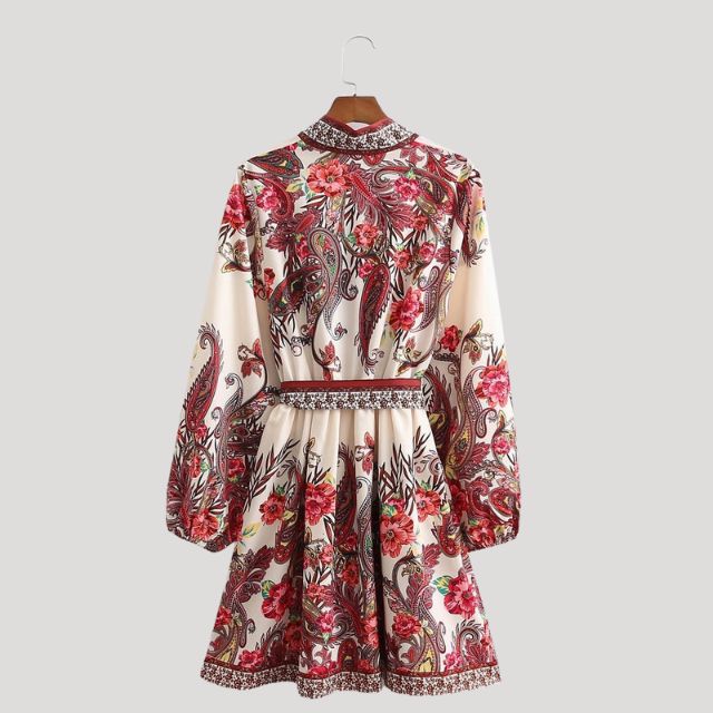 Vestido Corto Cachemir Cinturado Elegante