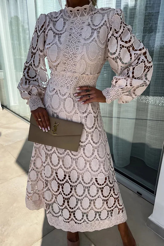 Vestido Midi Romántico de Encaje con Mangas - Vestiria