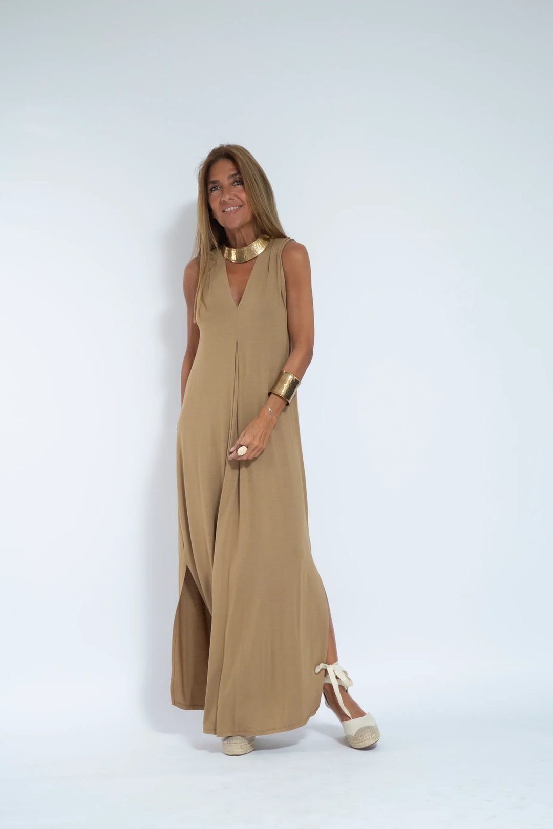 Vestido Elegante Largo Cuello Pico