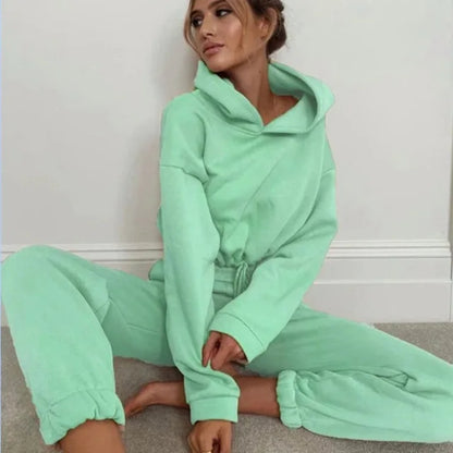 Pantalón y sudadera deportiva mujer casual