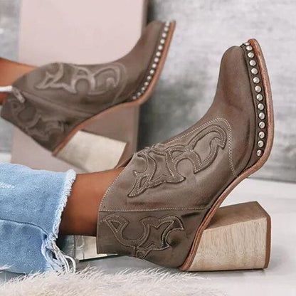 Botas Piel Elegantes con Bordado
