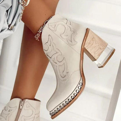 Botas Piel Elegantes con Bordado - Vestiria