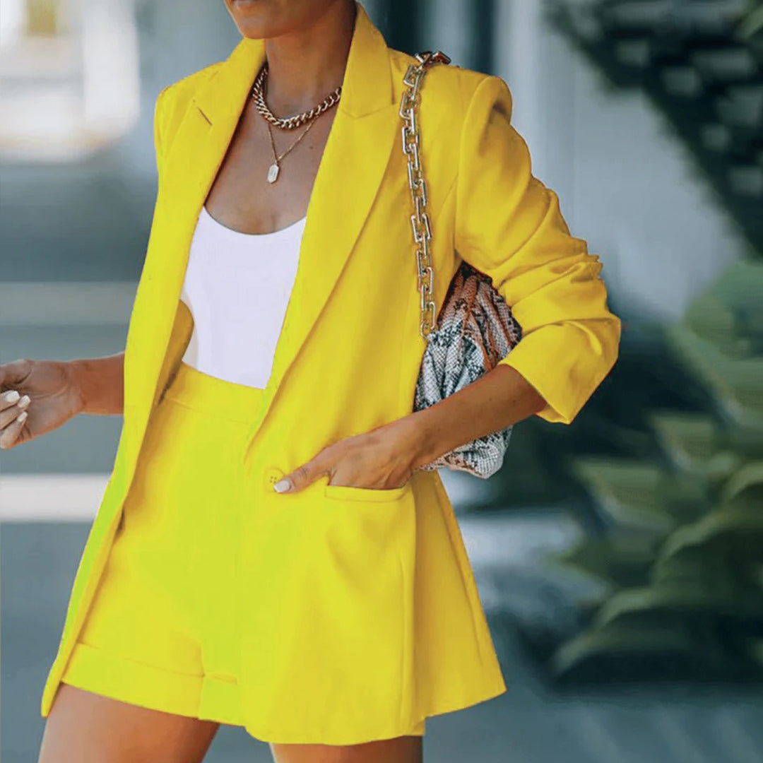 Traje Chaqueta Pantalón Corto Mujer