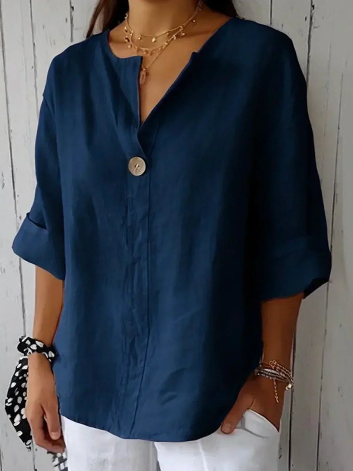 Blusa suave y elegante con escote en V