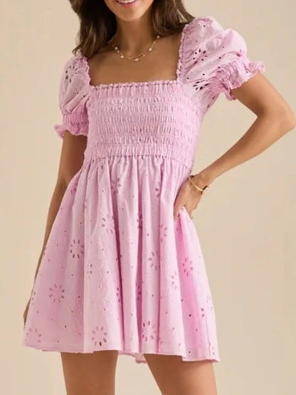 Vestido Corto Festivo con Mangas Voladas - Vestiria