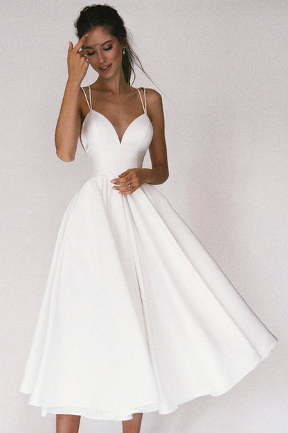 Vestido Elegante Escote V y Espalda Abierta