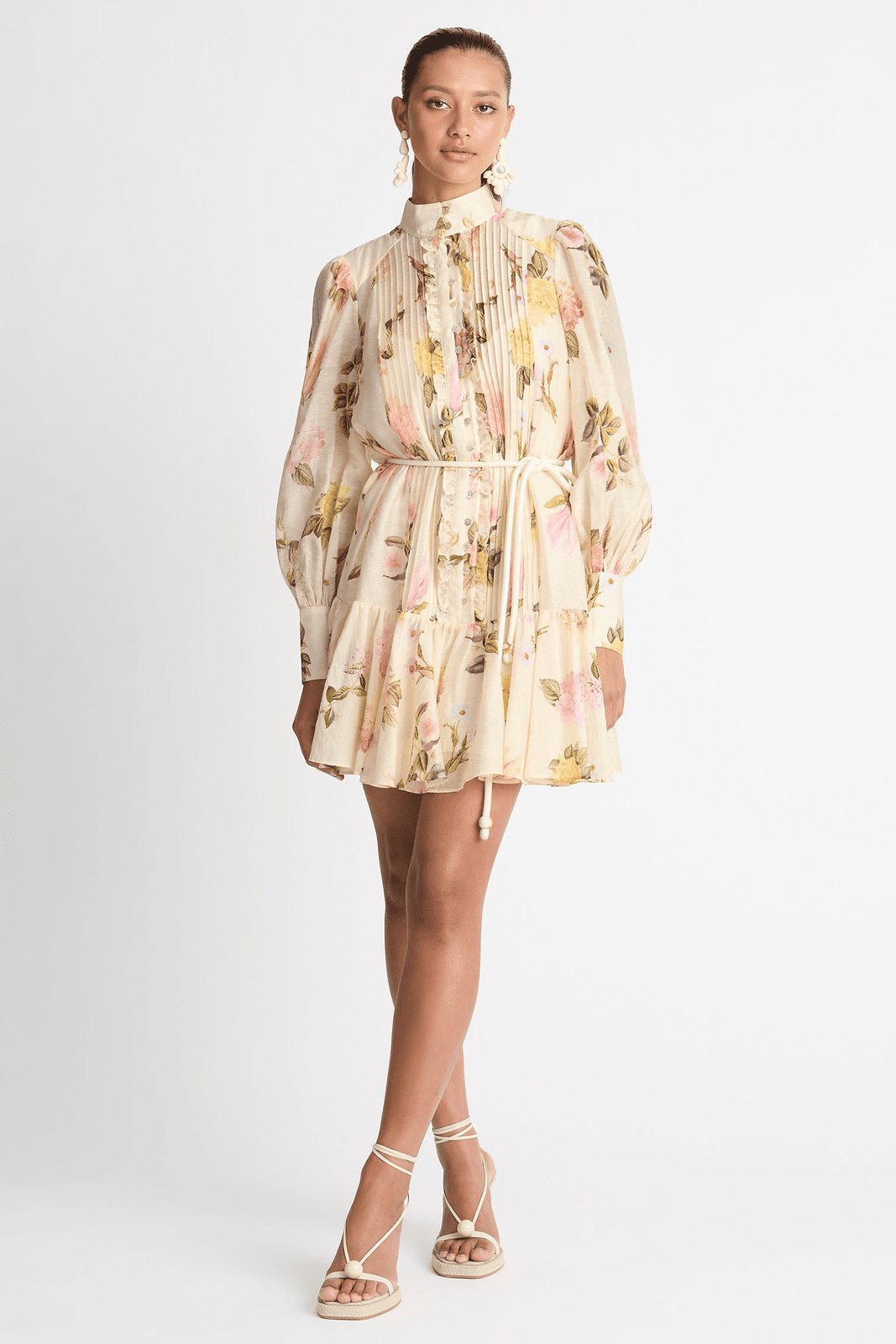 Vestido Corto con Encaje Elegante - Vestiria