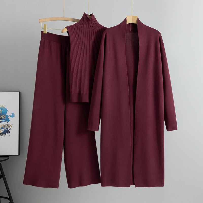 Traje de punto abrigo, pantalón y gorro