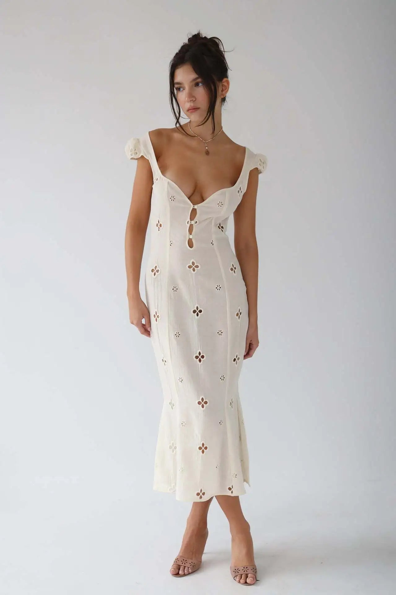 Vestido Midi Elegante Cuello V con Transparencia