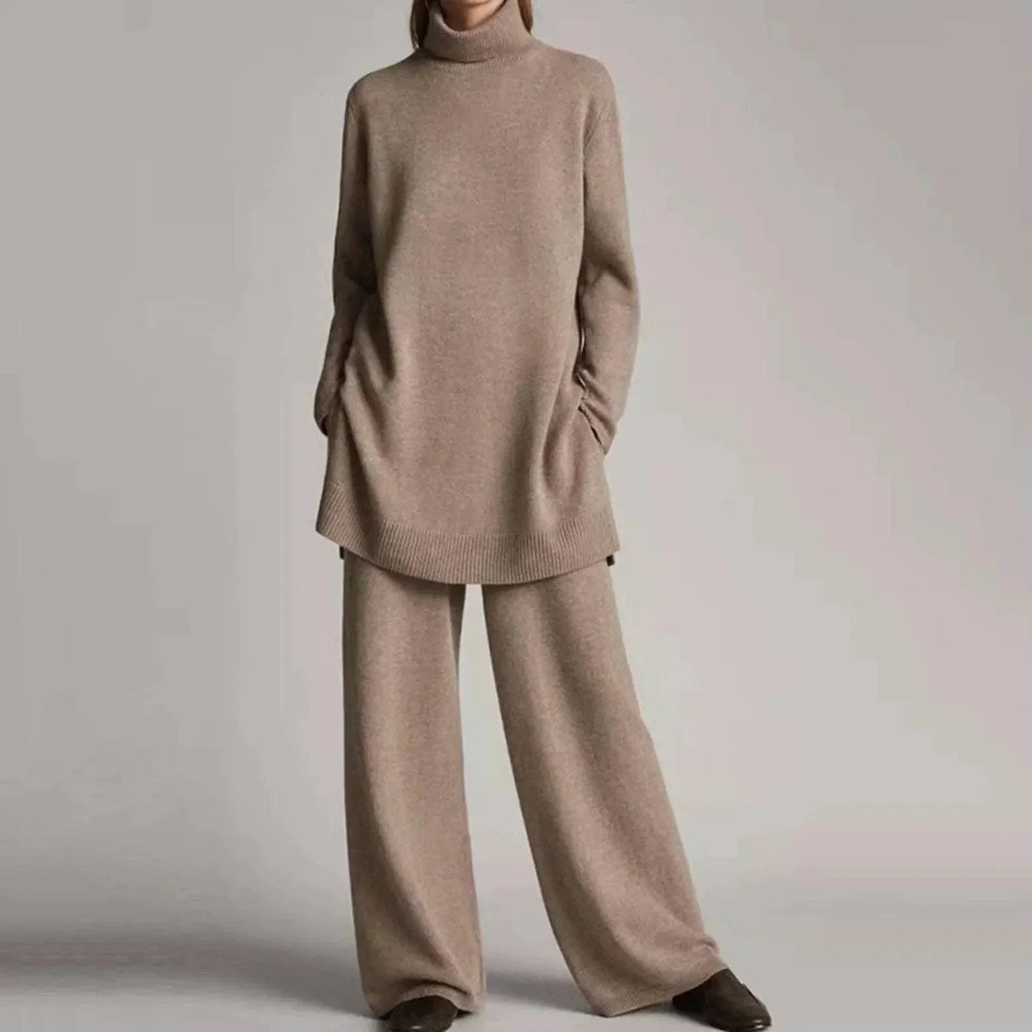 Conjunto de punto cuello vuelto elegante