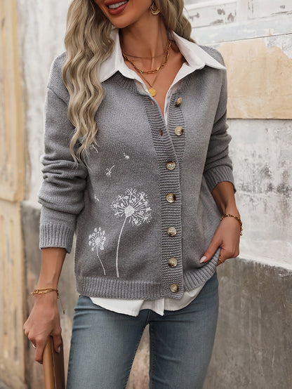 Chaquetilla de punto elegante con botonadura