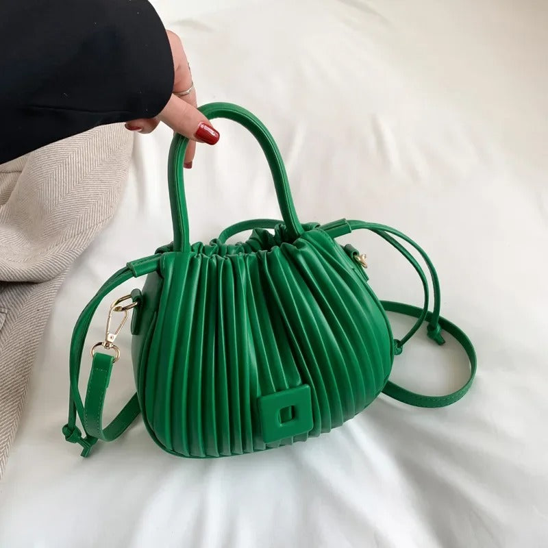 Bolso bandolera clásico de diseño elegante