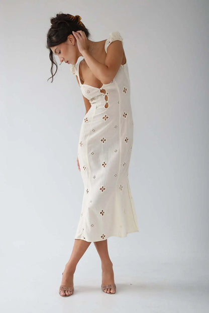 Vestido Midi Elegante Cuello V con Transparencia - Vestiria