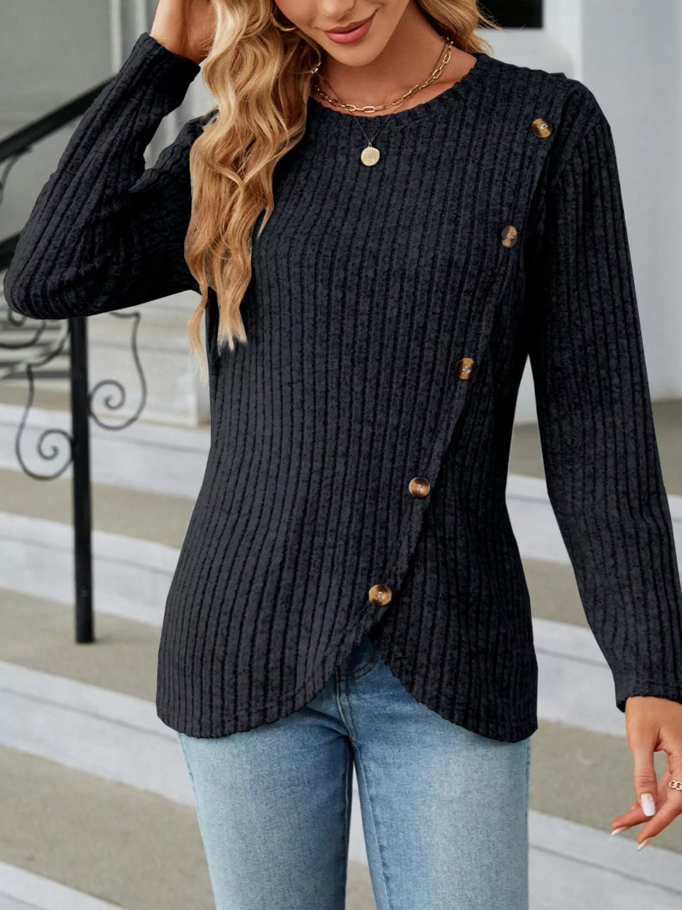 Sudadera Cuello Alto Chic Botones Decorativos