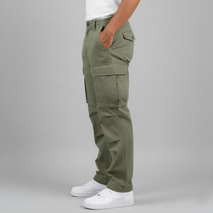 Pantalones Chinos anchos con bolsillos prácticos