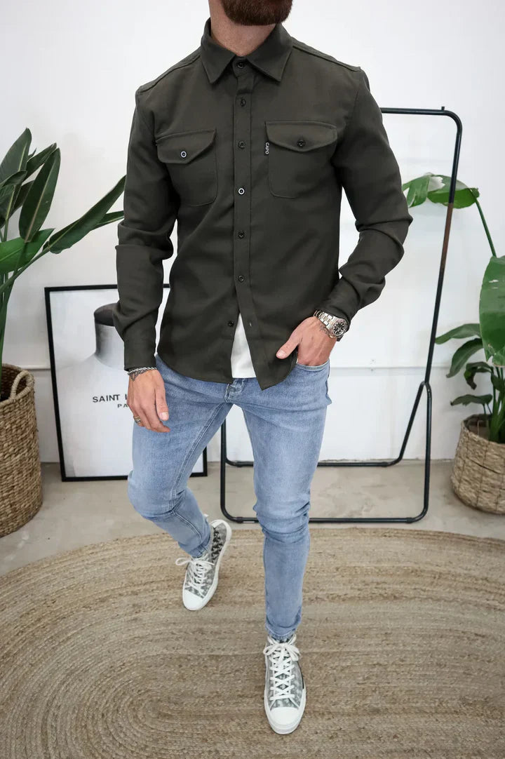 Chaqueta casual con cierre botones