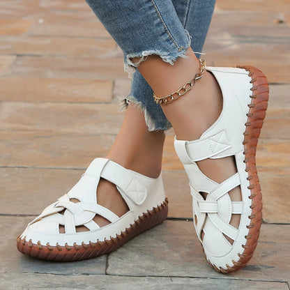 Zapatos planos de mujer con calado elegante