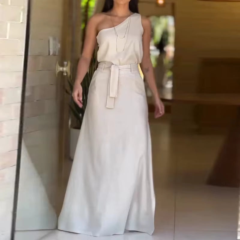 Vestido de fiesta con falda larga asimétrico