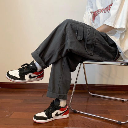 Pantalones verdes rectos de estilo militar ligeros