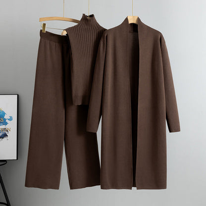 Traje de punto abrigo, pantalón y gorro
