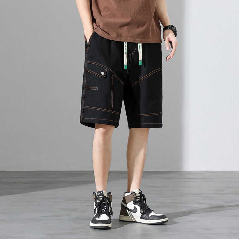 Pantalón corto hombre deportivo con detalles visibles