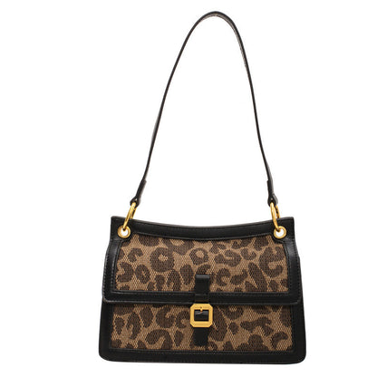 Bolso cuadrado estampado animal print chic