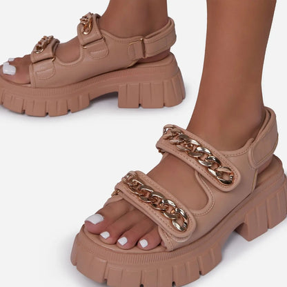 Sandalias Mujer Plataforma con Detalle Metalizado