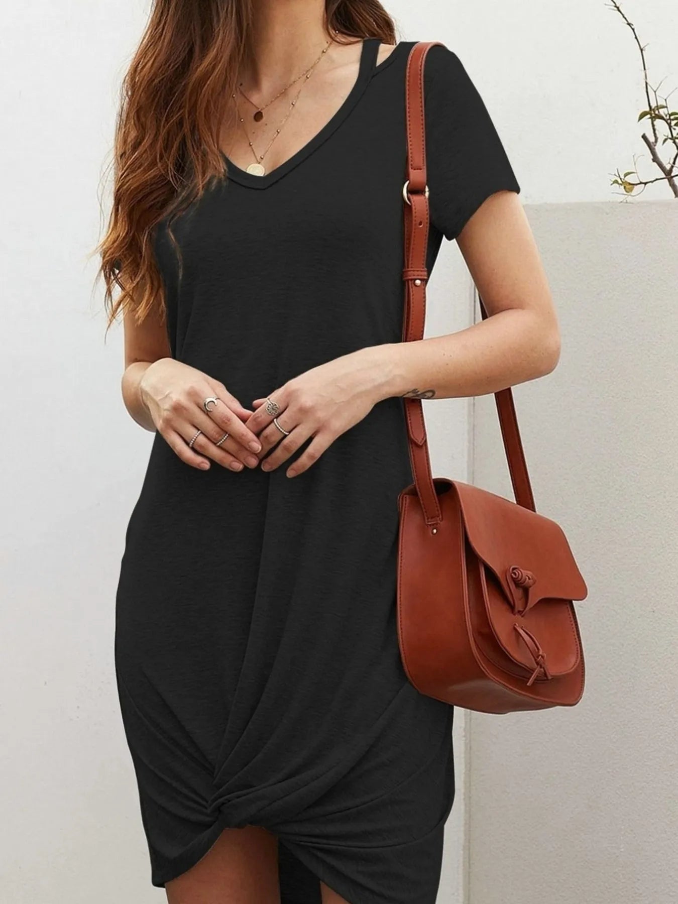 Vestido Verano Ligero con Cuello en V y Detalle Trenzado - Vestiria